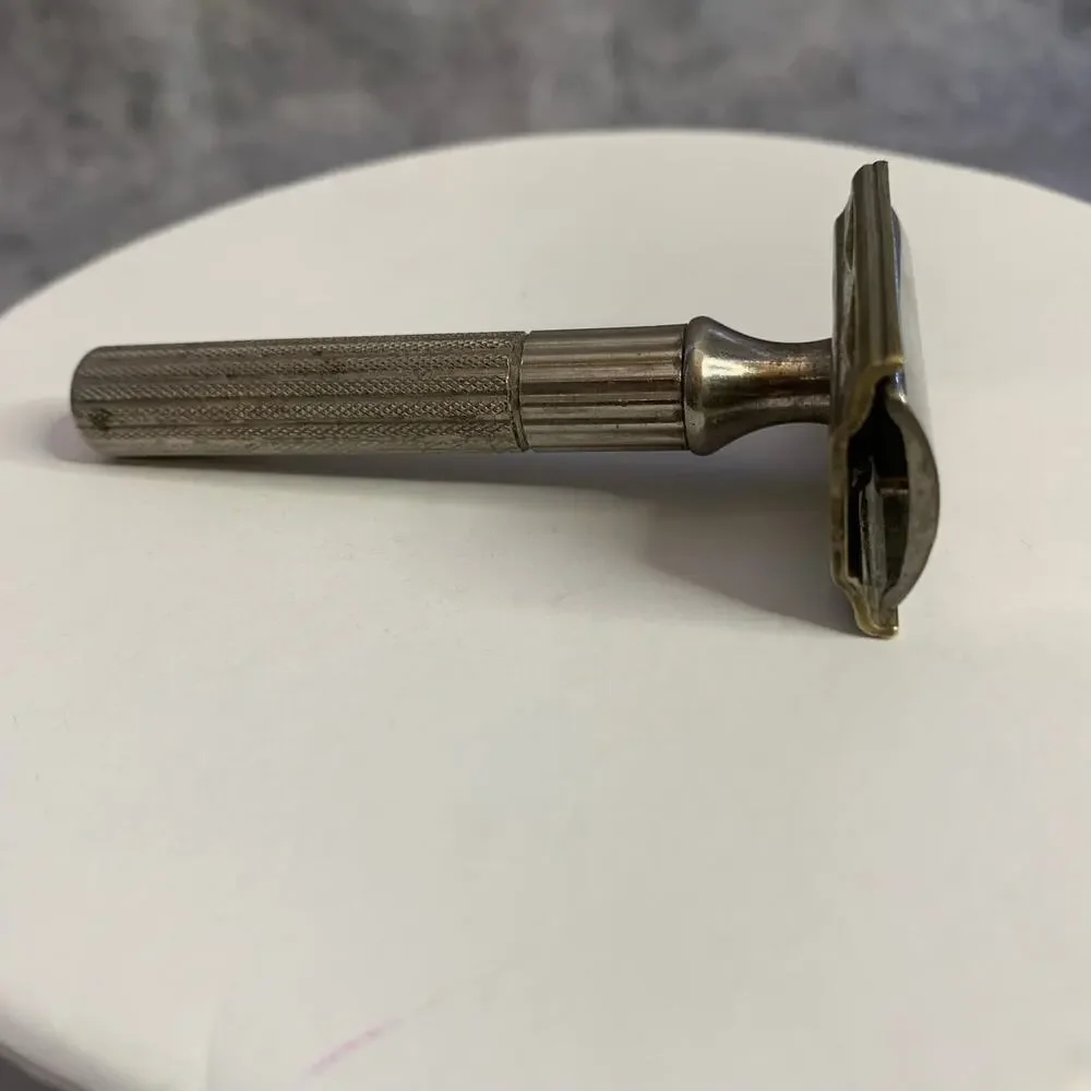 Gillette Fat Handle Double Bladed Safety Razor, WWII Era, 1940's, Vintage, Deco